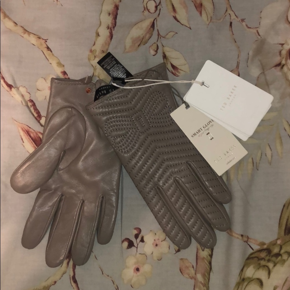 Ted Baker Smart Gloves
